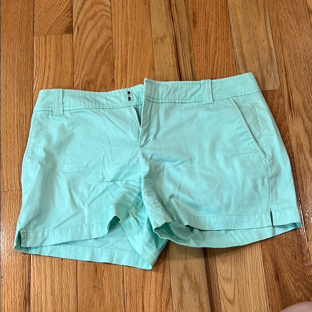 New York & Company Green Bermuda Shorts Classic Cotton Blend